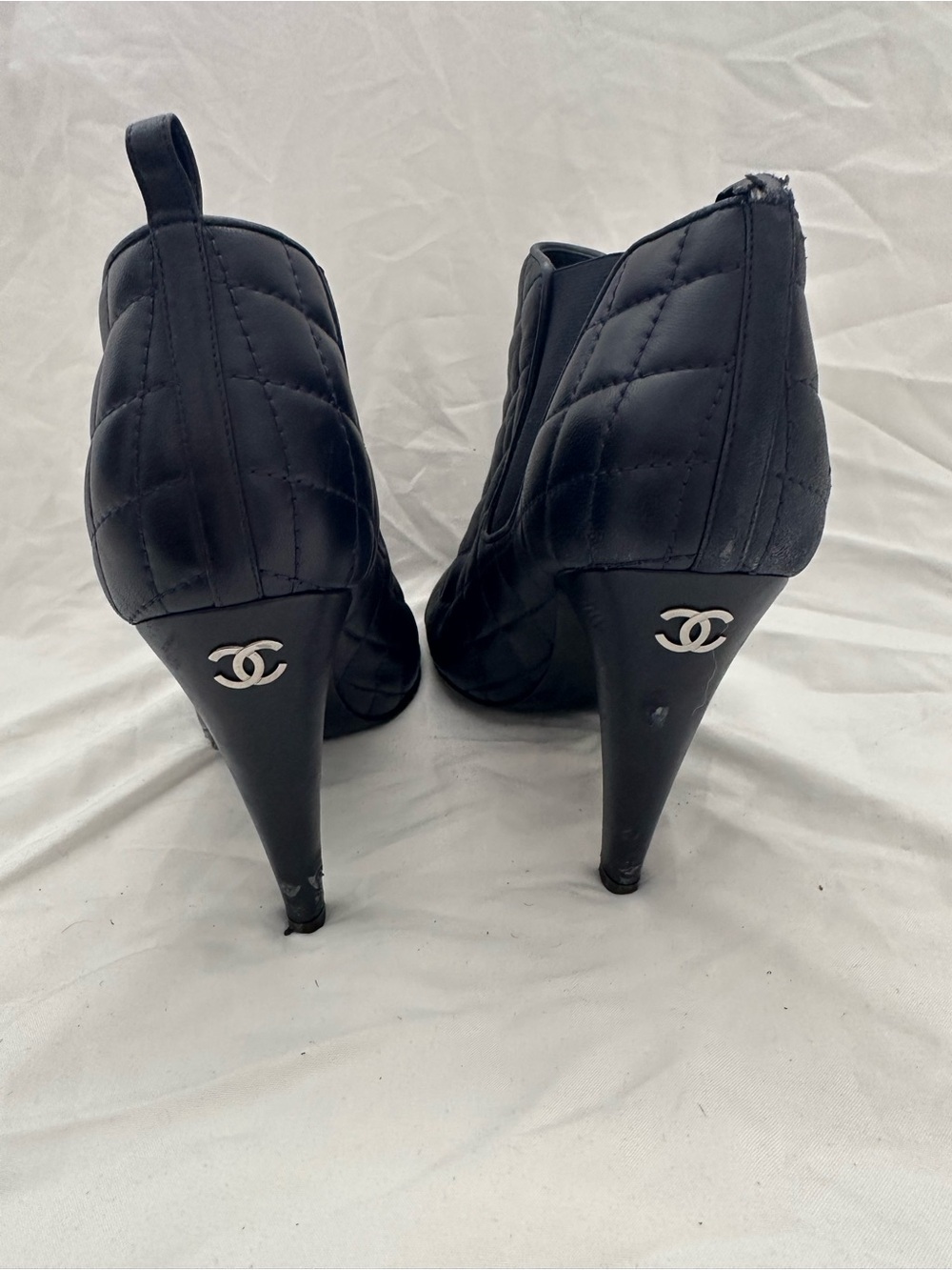 CHANEL Black Navy Leather Quilted Pointed-Toe Stiletto Ankle Booties 39 - Picture 4 of 7